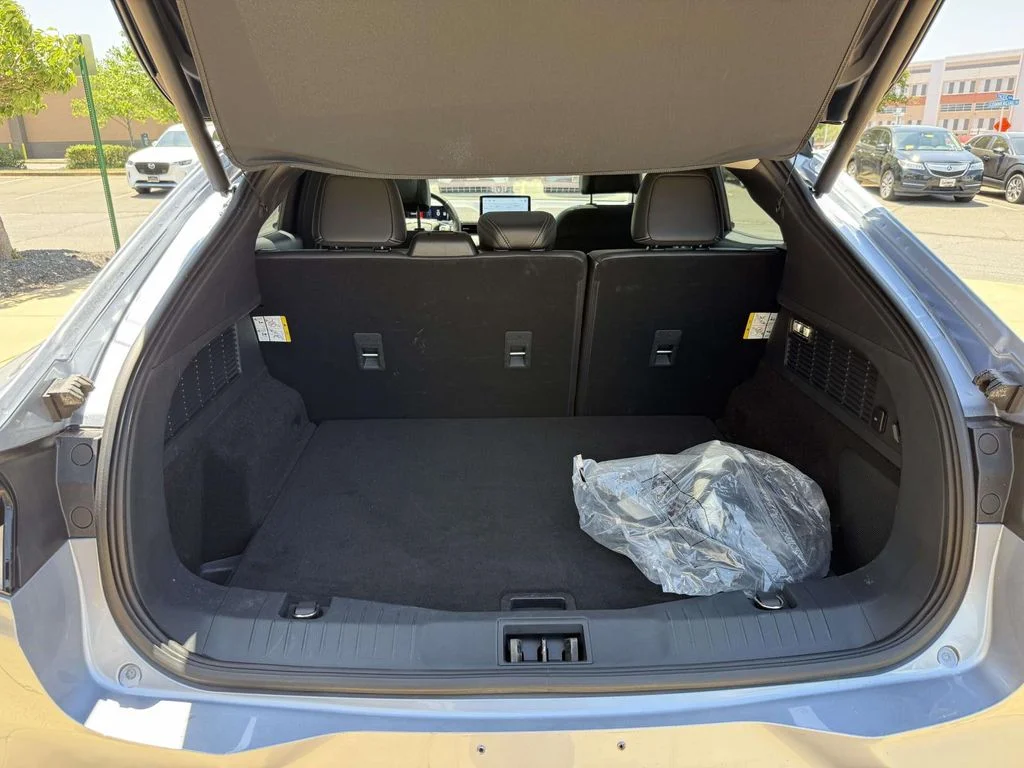 Used 2022 Blue Ford Premium image 35