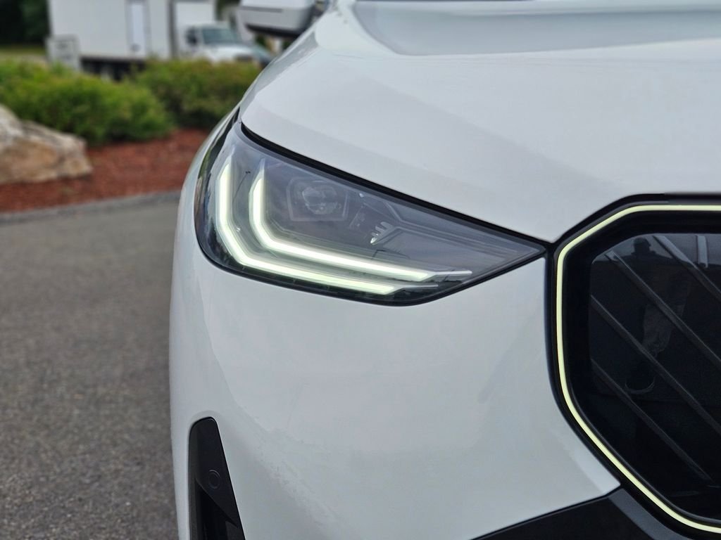 Used 2026 Alpine White BMW 30 xDrive image 9