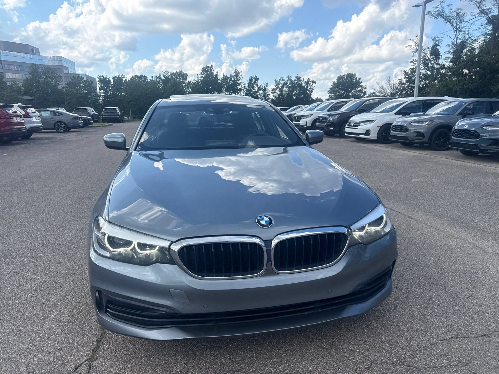 Used 2019 Bluestone Metallic BMW 530i xDrive image 19