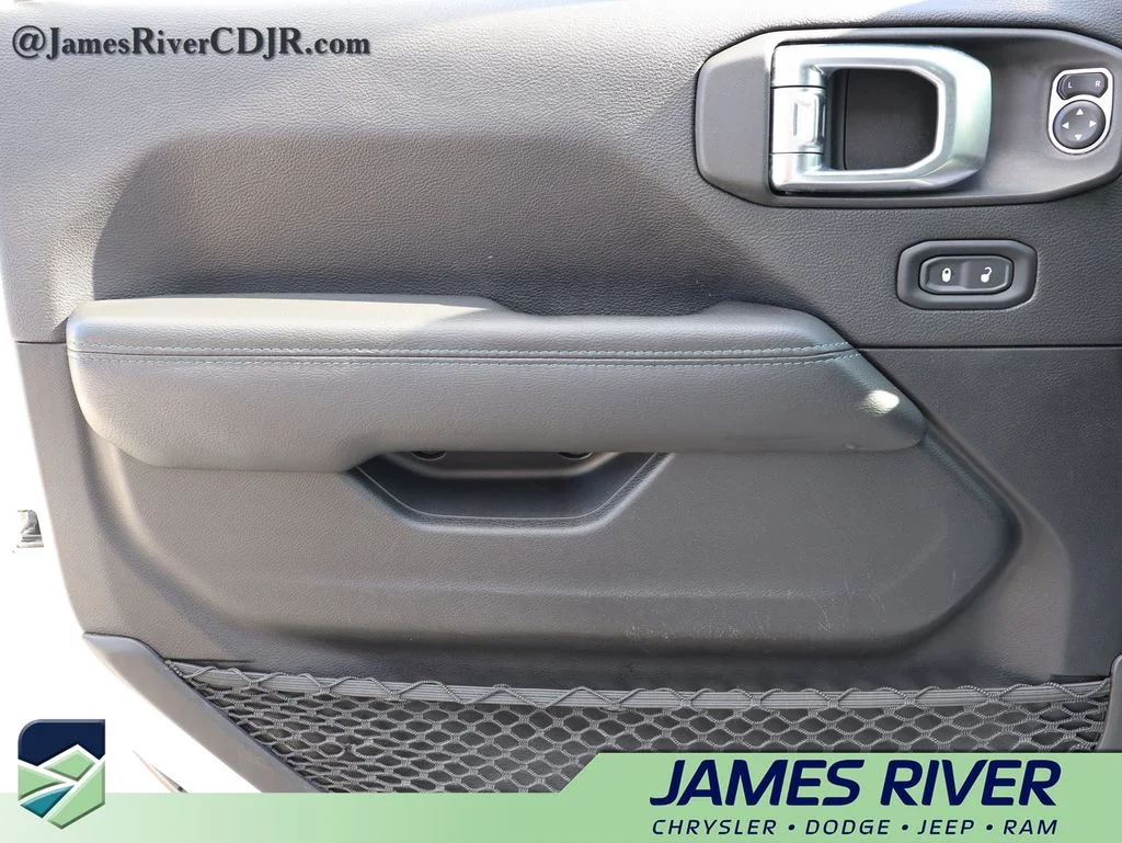 Used 2023 White Jeep Rubicon 4xe image 20