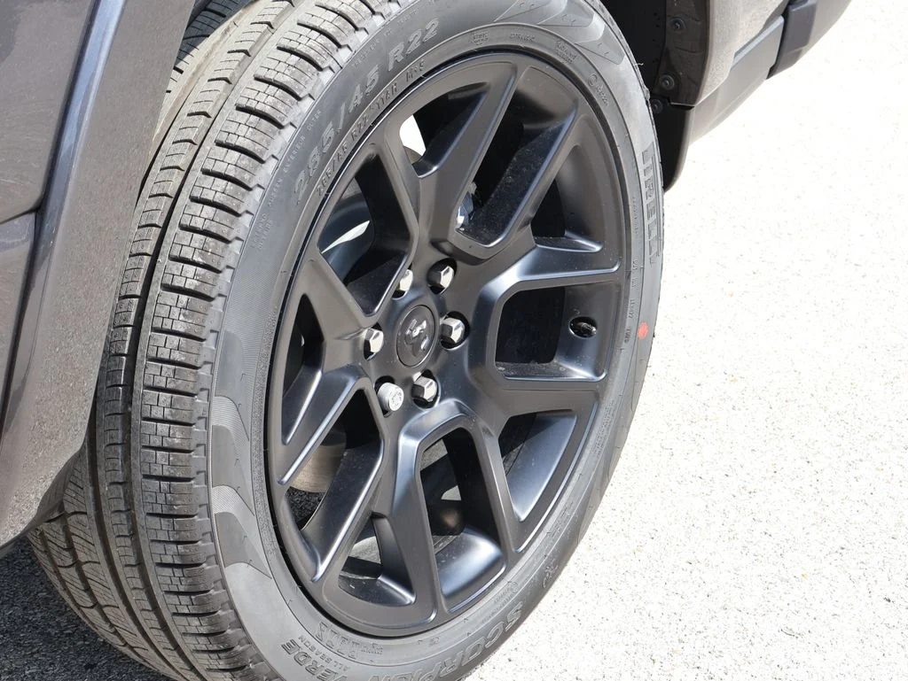New 2026 Granite Crystal Metallic Clear-Coat Exterior Paint RAM Laramie image 40