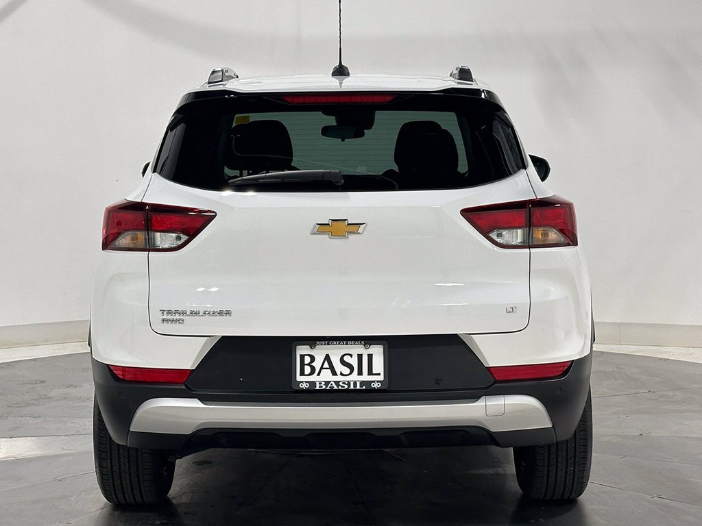 Used 2024 White Chevrolet LT image 12