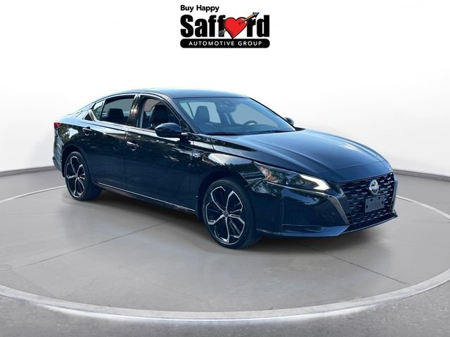 Used 2024 Black Nissan 2.5 SR image 6