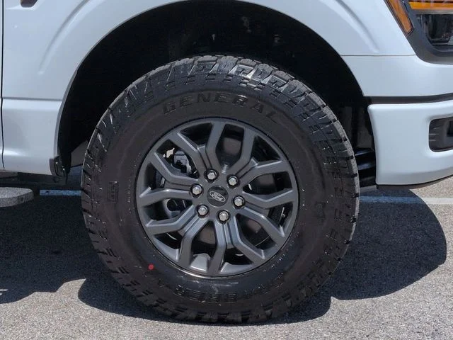 New 2026 Oxford White Ford Tremor® image 11
