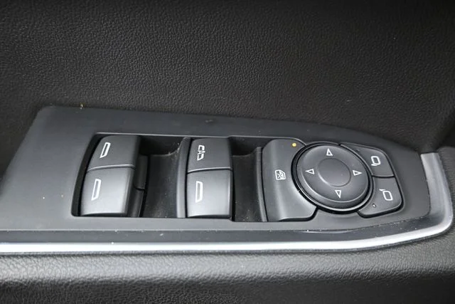 Used 2023 White Chevrolet LT image 14