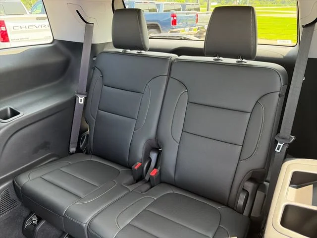 Used 2023 STERLING METALLIC GMC SLT image 17