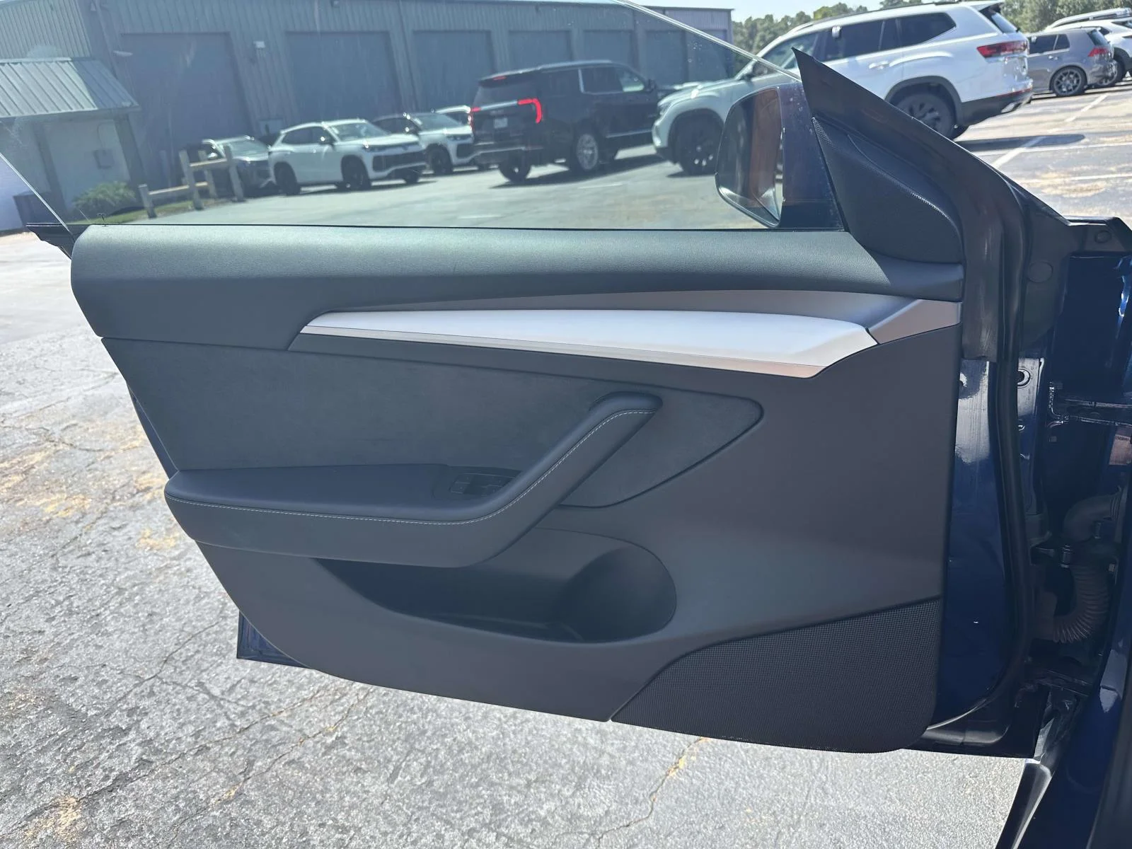 Used 2022 Blue Tesla RWD image 15
