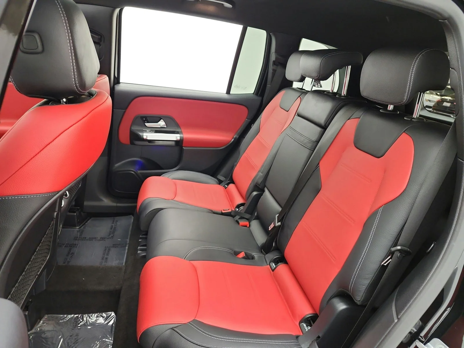Used 2023 Night Black Mercedes-Benz GLB 250 SUV image 16