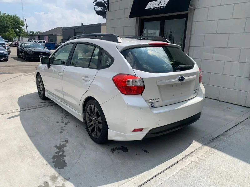 Used 2012 White Subaru 2.0i Sport Limited Wagon 4D image 12