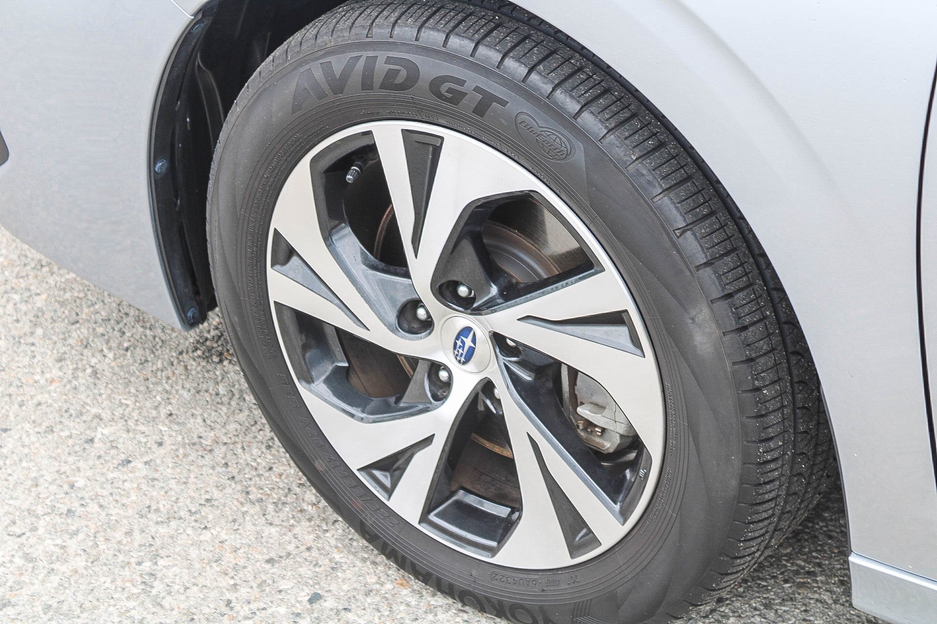 Used 2023 Ice Silver Metallic Subaru Premium image 12
