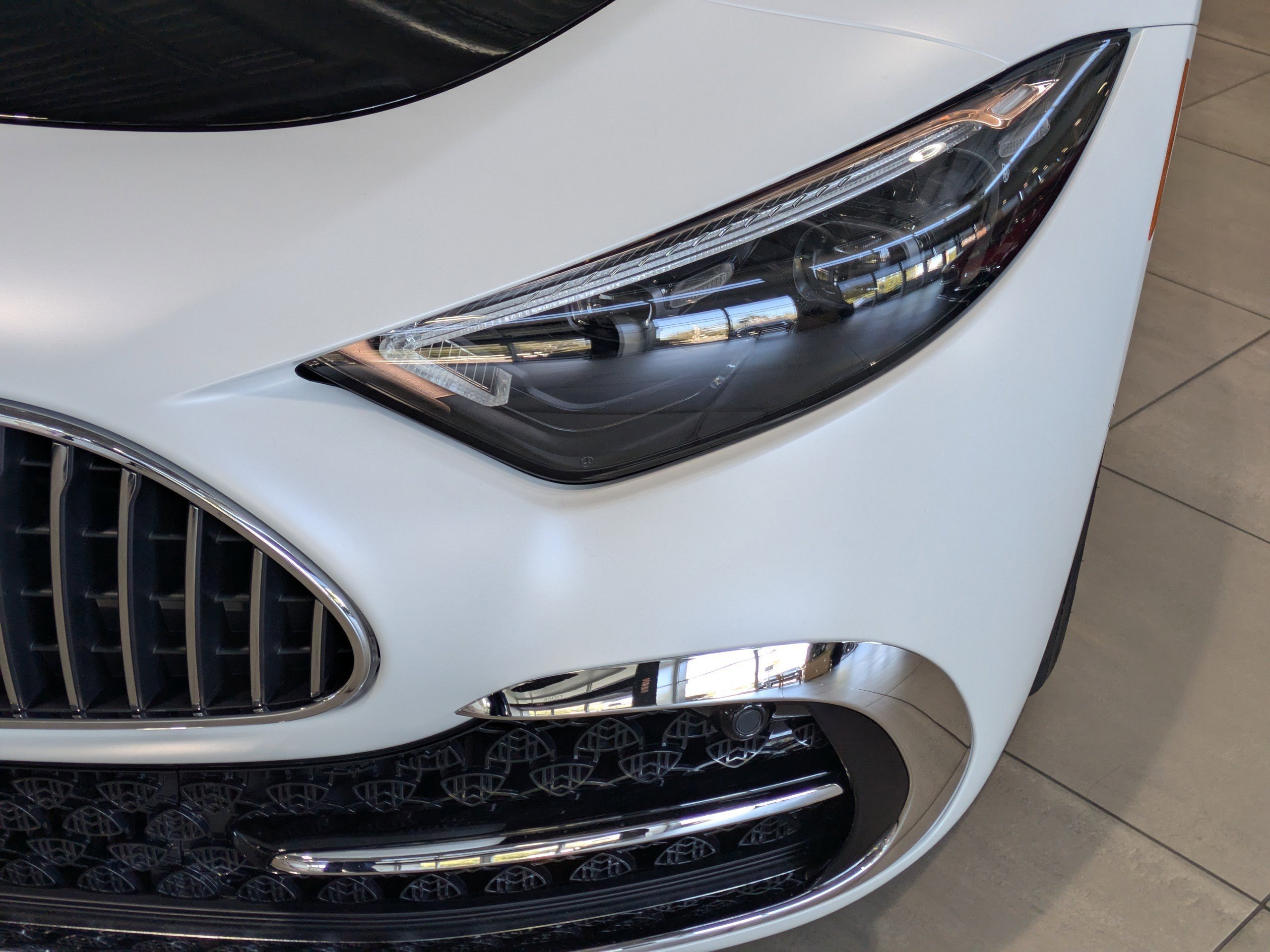 New 2026 MANUFAKTUR moonlight white magno (White Ambiance) Mercedes-Benz Maybach SL 680 Monogram Series image 36