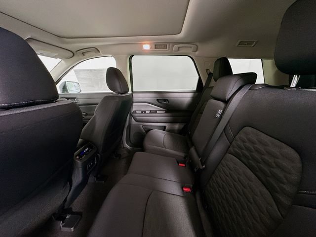 New 2026 Everest White Pearl TriCoat Nissan SV image 26