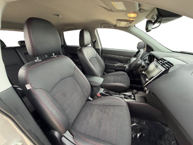 Used 2022  Mitsubishi 2.0 SE image 16