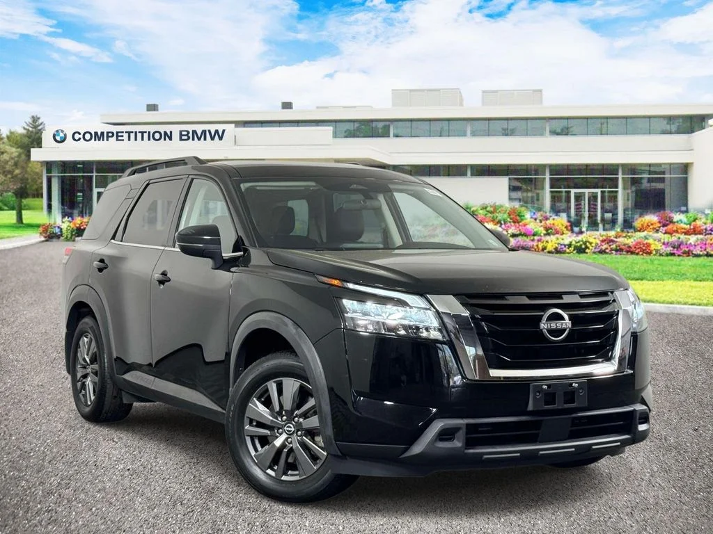 Used 2022 Black Nissan SV image 1