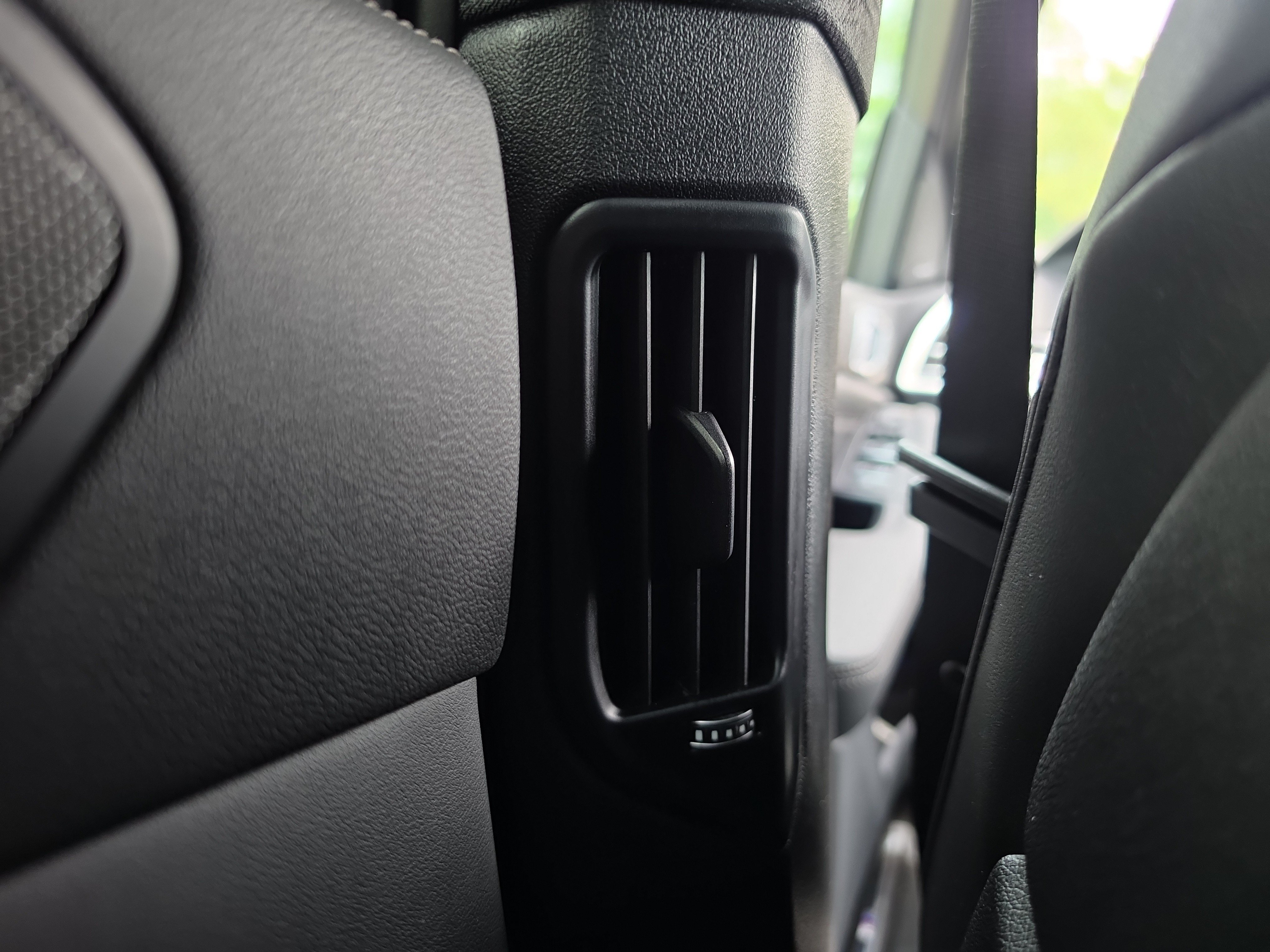 Used 2023 Carbon Black Metallic BMW xDrive40i image 24