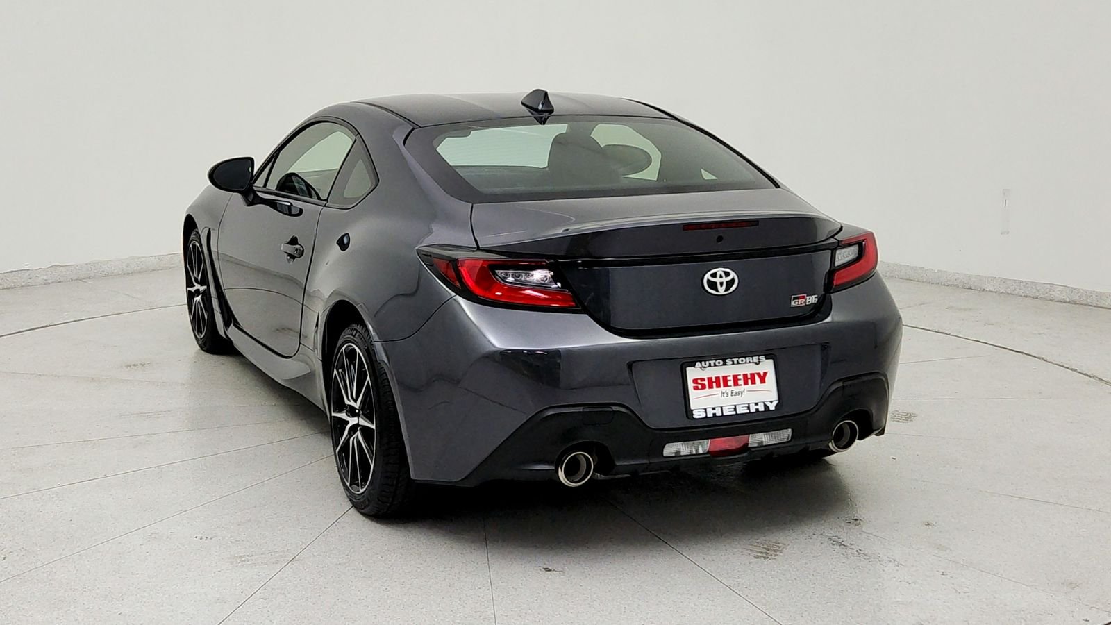 Used 2026  Toyota Base image 5