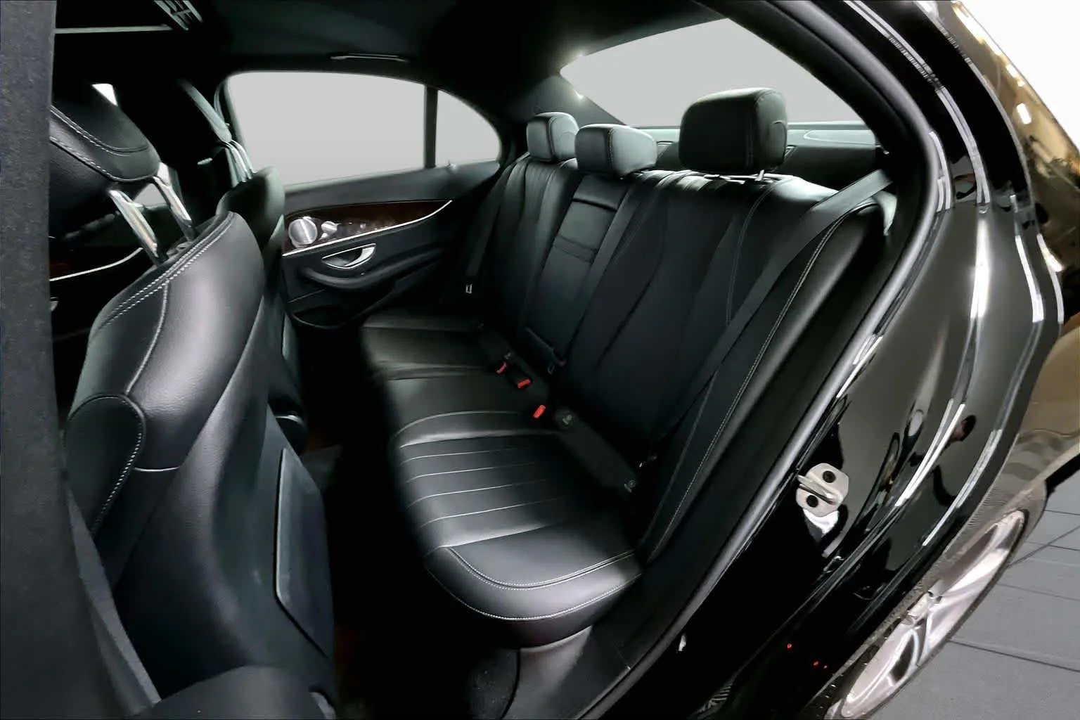Used 2020 Black Mercedes-Benz E 350 image 21