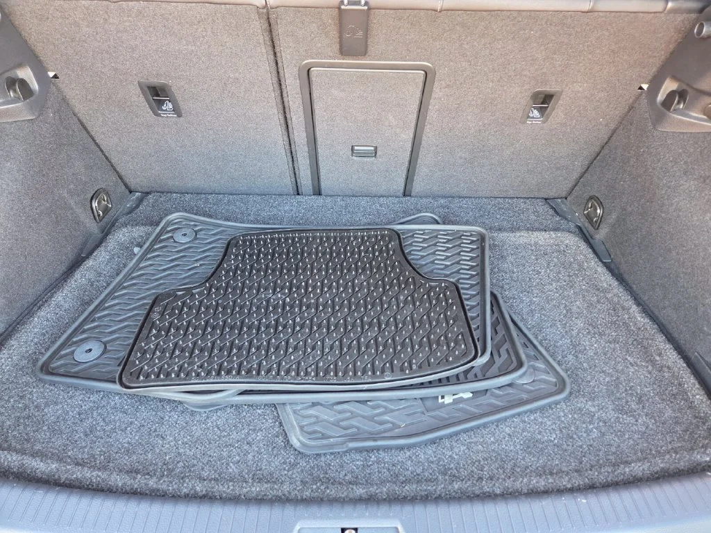 Used 2019  Volkswagen DCC & Navigation 4Motion image 17