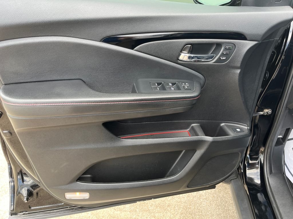 Used 2022 Black Honda Black Edition image 12