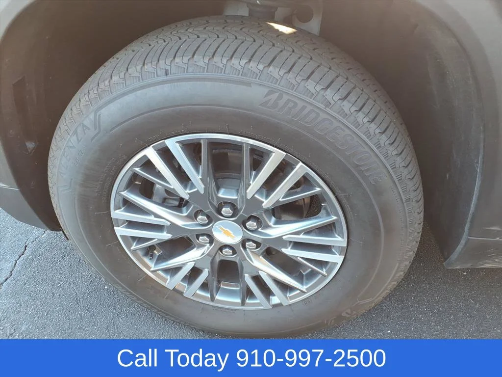 Used 2026 Summit White Chevrolet LT image 8