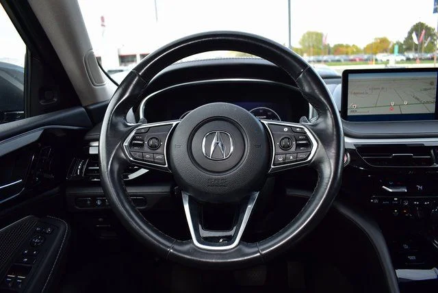 Used 2024 Liquid Carbon Metallic Acura Technology image 15