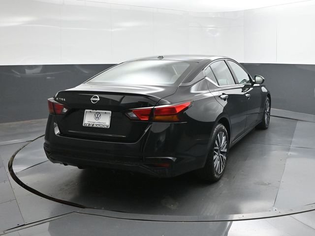 Used 2025 Black Nissan 2.5 SV image 5
