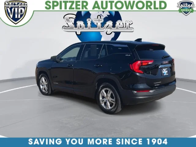 Used 2018 Black GMC SLE image 8