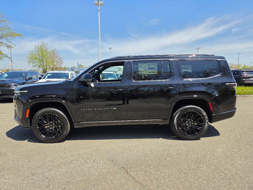 New 2026 High Gloss Black Exterior Paint Jeep Limited Reserve image 9
