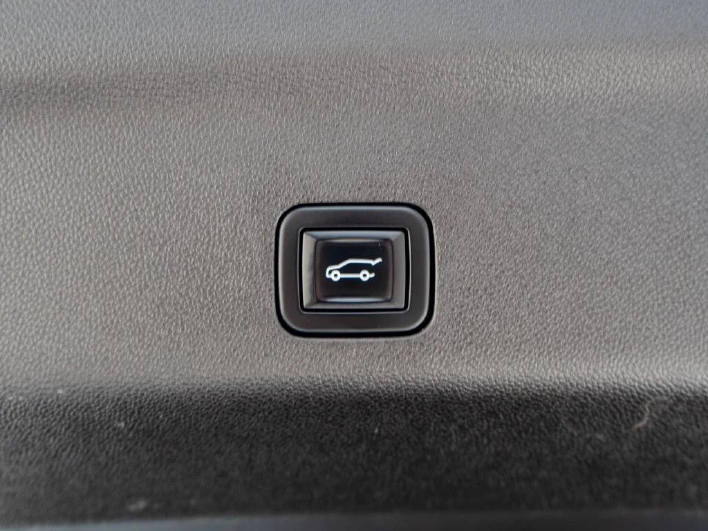 Used 2021 White Chevrolet RST image 40