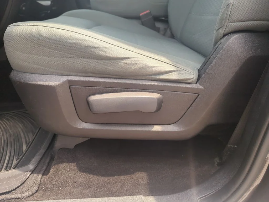 Used 2016 Gray Ram Tradesman image 13