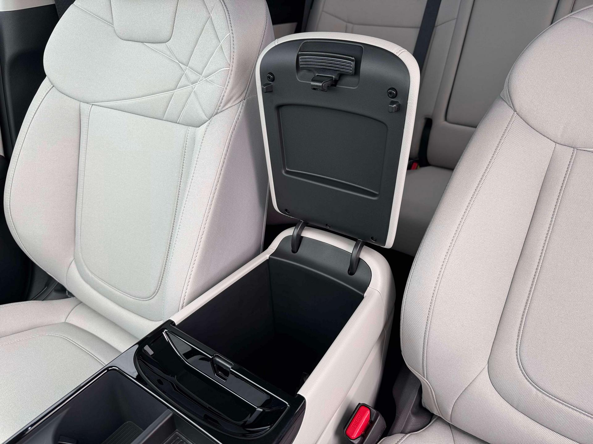 New 2026 White Hyundai SEL image 45