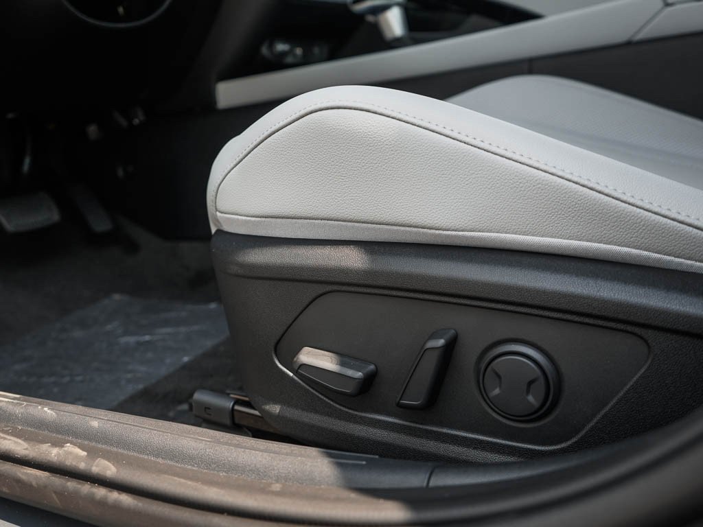 New 2026 Ecotronic Gray Hyundai Limited Sedan FWD image 16