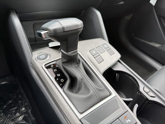 New 2026 Glacial White Pearl Kia X-Line image 18