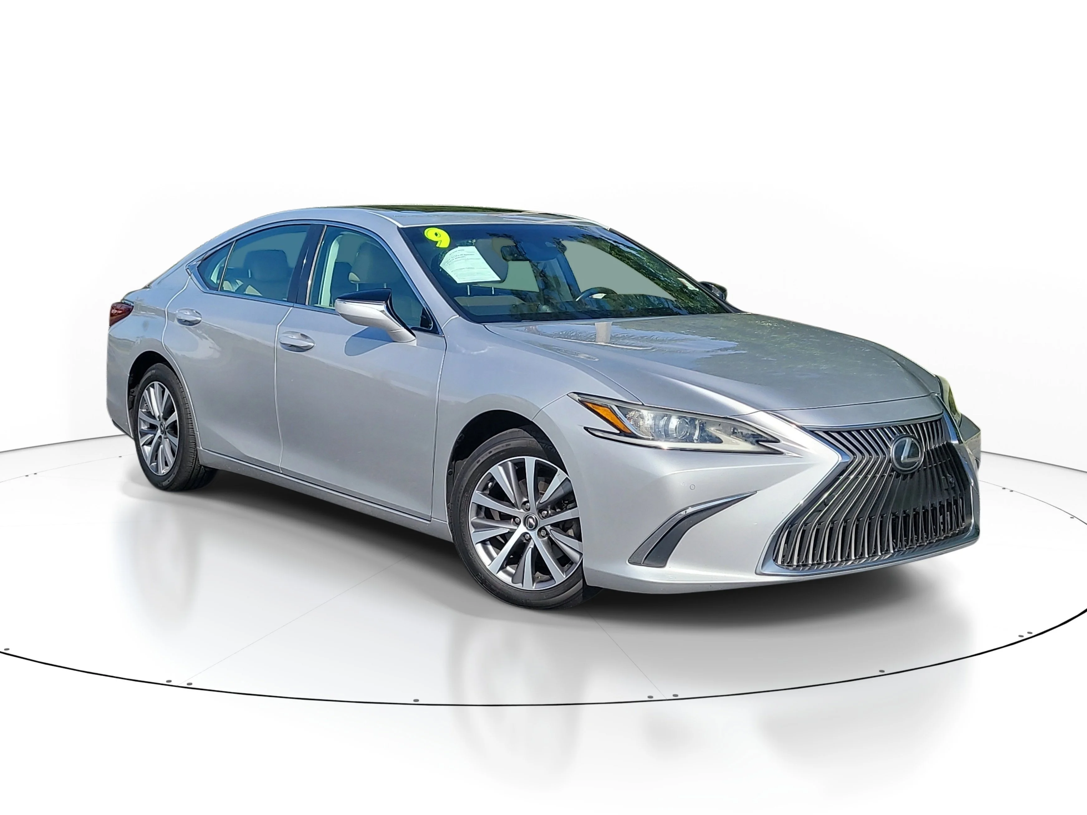 Used 2019 Silver Lexus ES 350 image 1