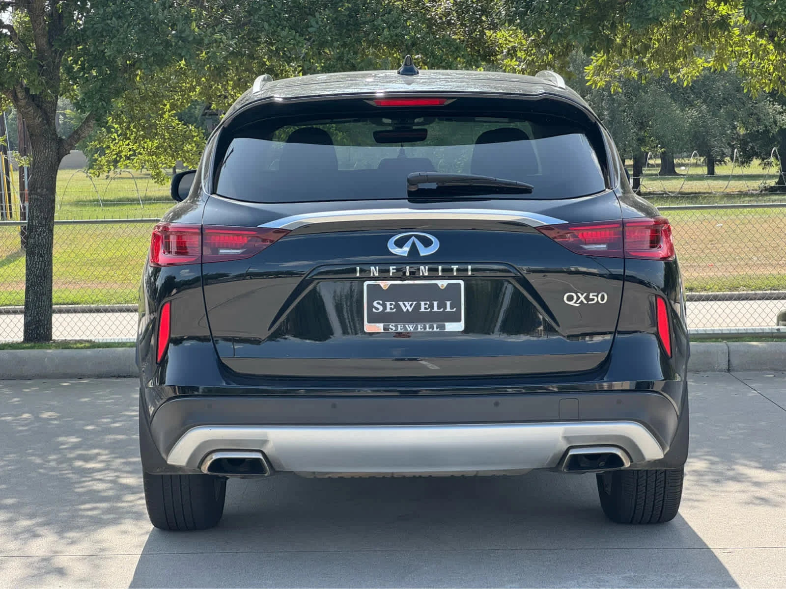 Certified Used 2023 Black Obsidian INFINITI LUXE image 7