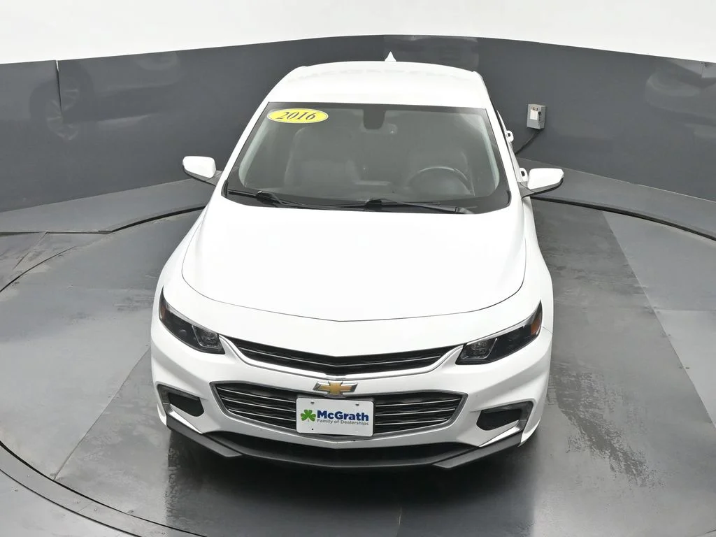 Used 2016 White Chevrolet LT image 26