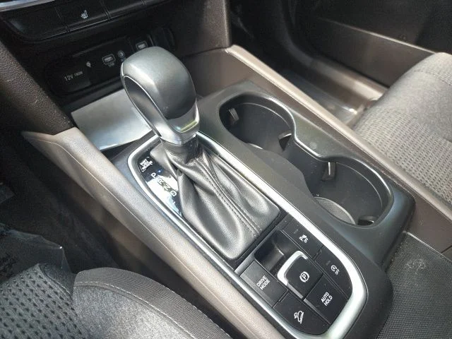 Used 2020 Silver Hyundai SEL image 24
