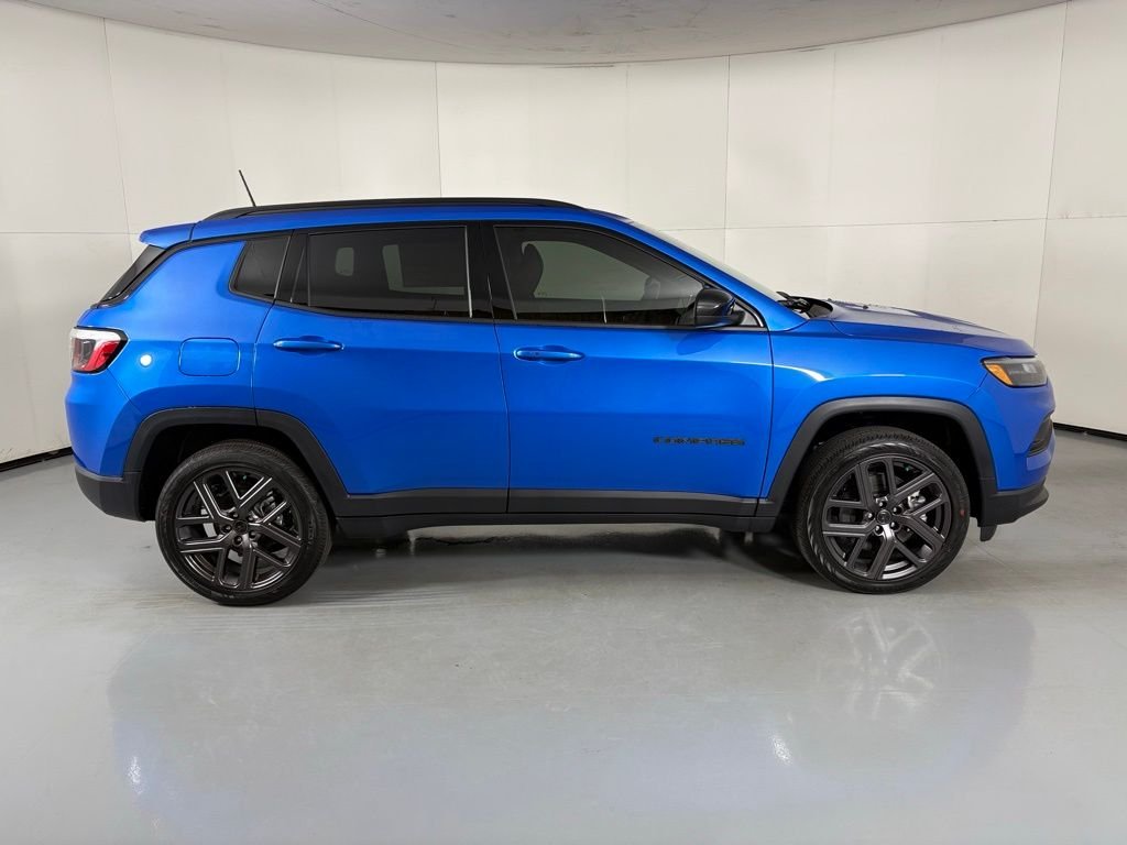 New 2026 Hydro Blue Pearlcoat Jeep Latitude image 7