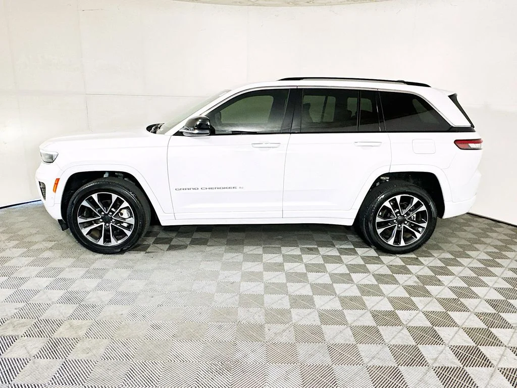 Used 2023 White Jeep Overland image 6
