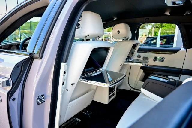Used 2023 Tempest Grey Rolls-Royce Ghost Black Badge | Ultra-Rare Specification | Over $448,000 Ori image 22