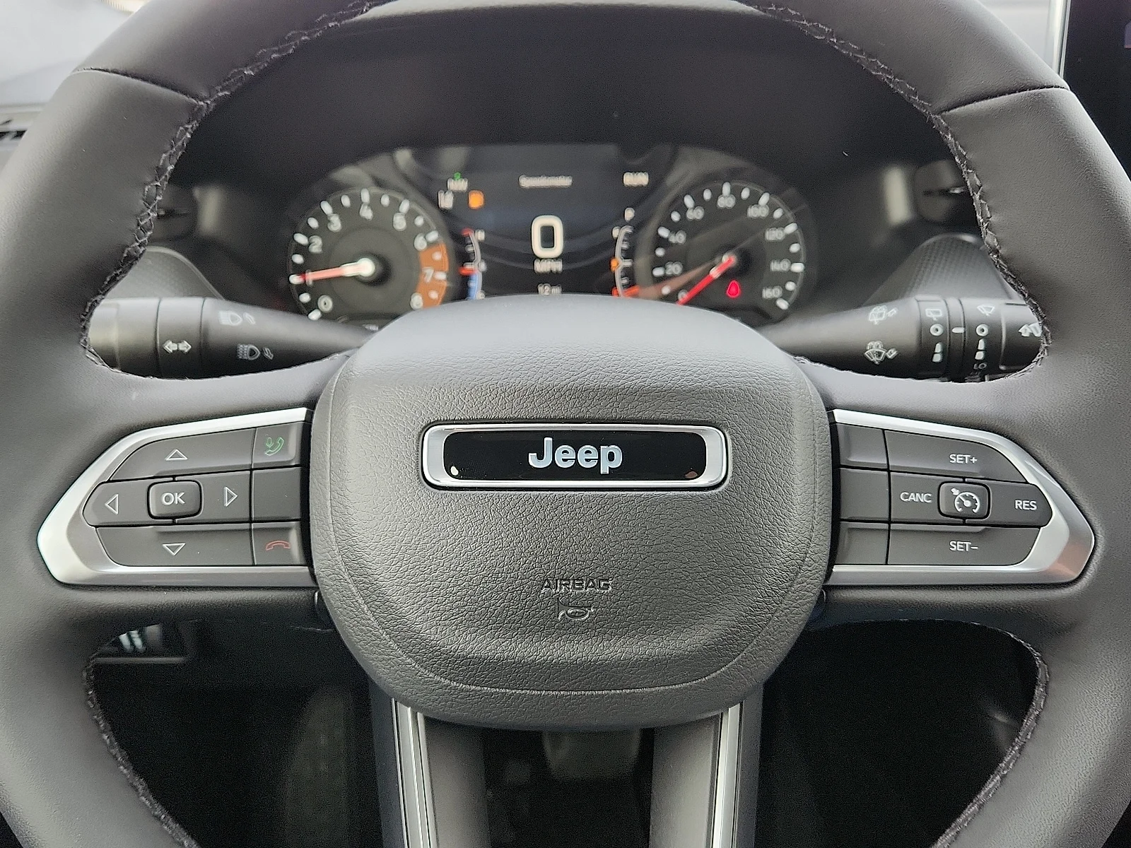 New 2026 White Jeep LATITUDE ALTITUDE 4X4 image 19