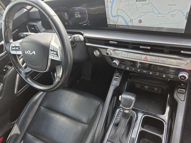 Used 2025 Dark Moss Kia S image 36