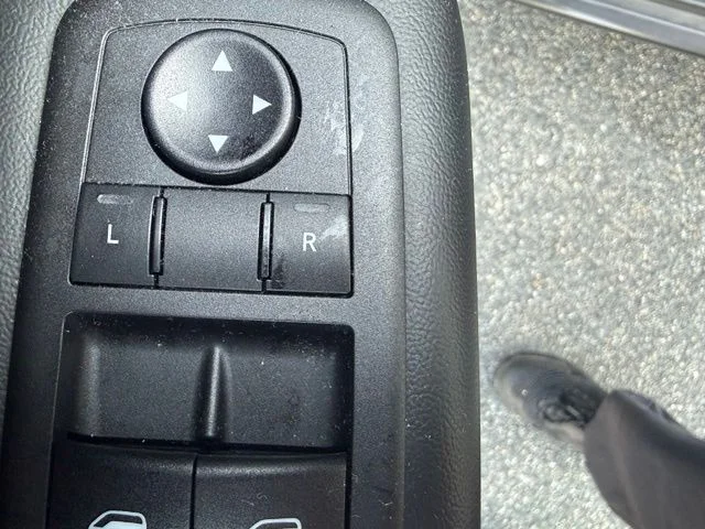 Used 2020 Granite Crystal Metallic Clearcoat Jeep Altitude image 19