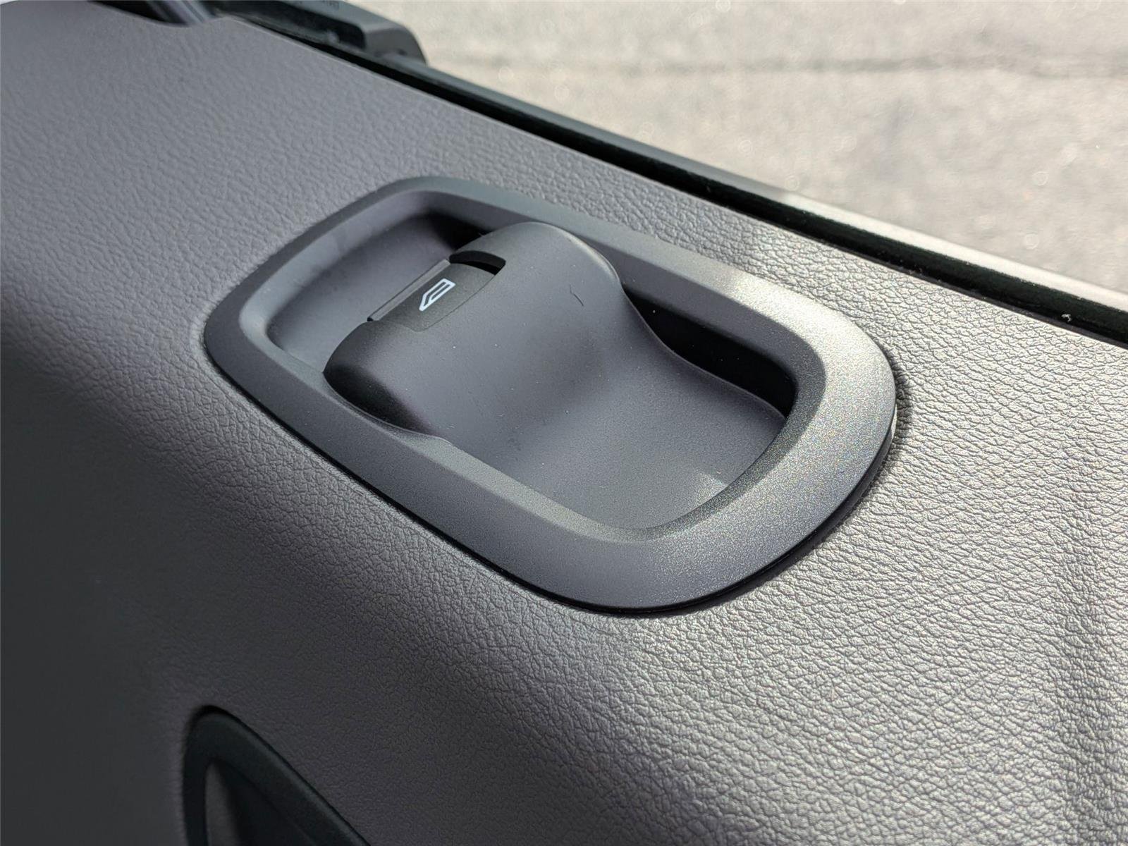 New 2026 Oxford White Ford Cargo Van image 31