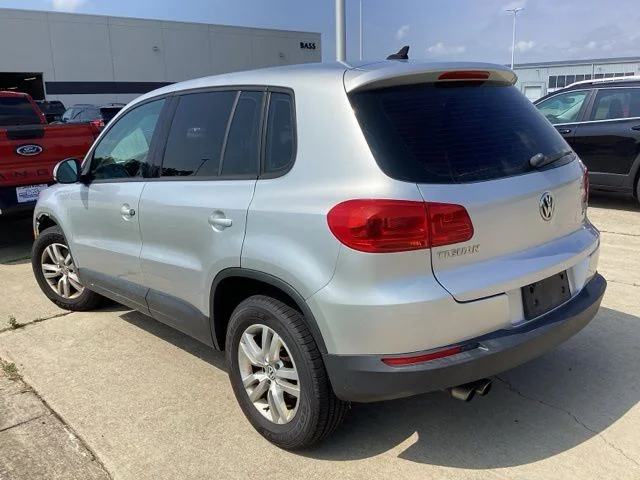 Used 2014 Silver Volkswagen S image 13