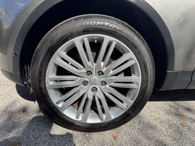 Used 2017 Land Rover Discovery First Edition with VIN SALRTBBV0HA016040 for sale in Crown Point, IN