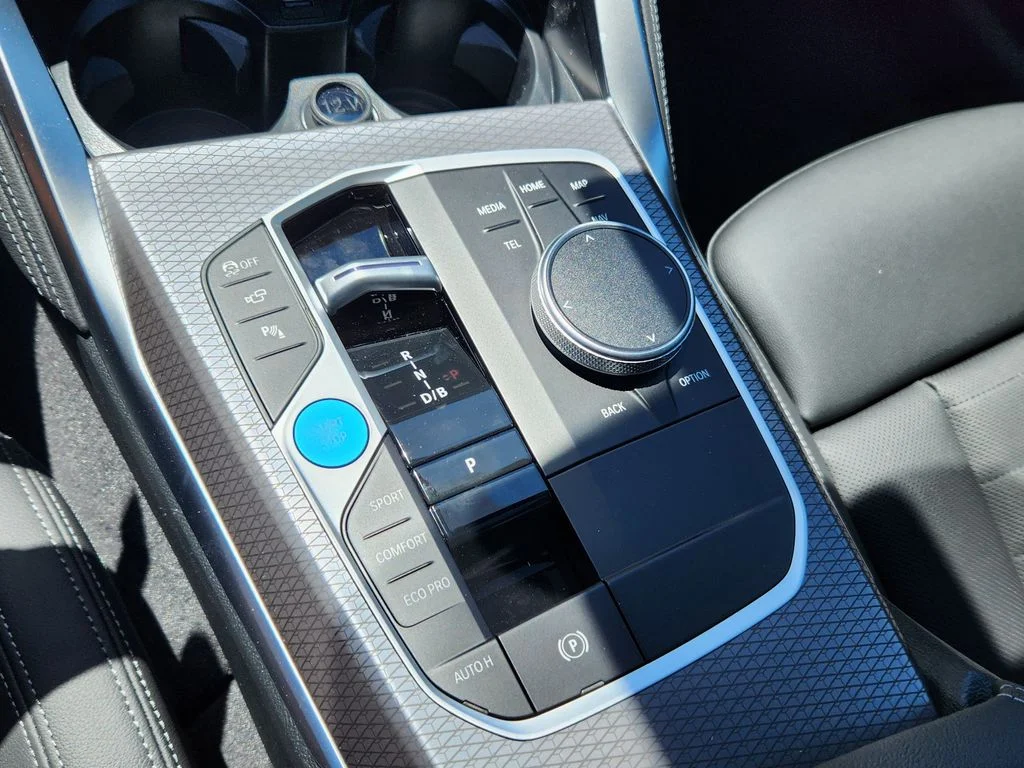 New 2026 Vegas Red Metallic BMW xDrive40 image 19