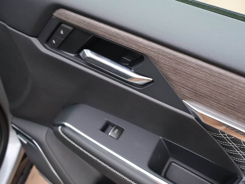 2026 GMC Acadia Denali - Photo 10
