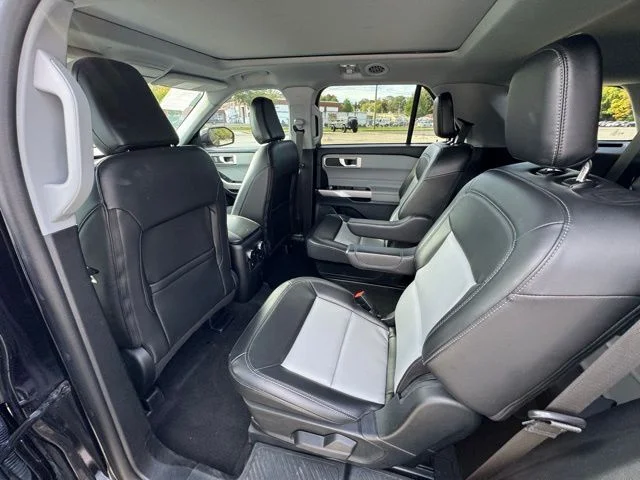 Used 2023 Black Ford XLT image 18