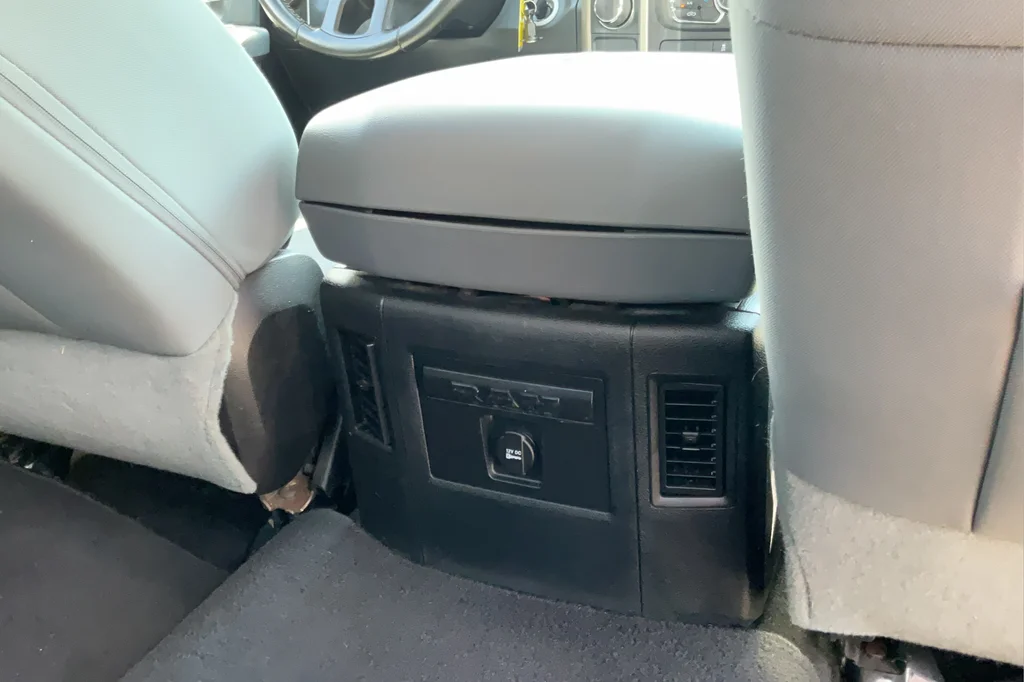 Used 2015 Gray Ram Big Horn image 22